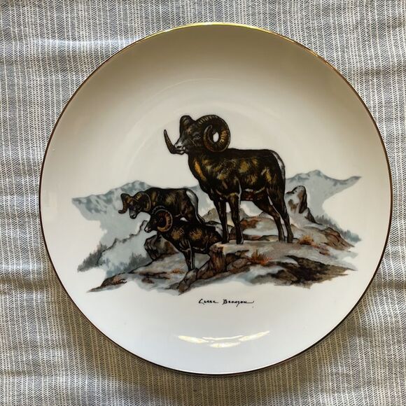 Clark Bronson Set of 6 Decorative Plates with Case - Picture 5 of 16